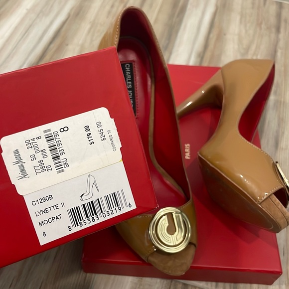 Neiman Marcus Charles Jordan 8. Fit like 7.5 - Picture 1 of 6